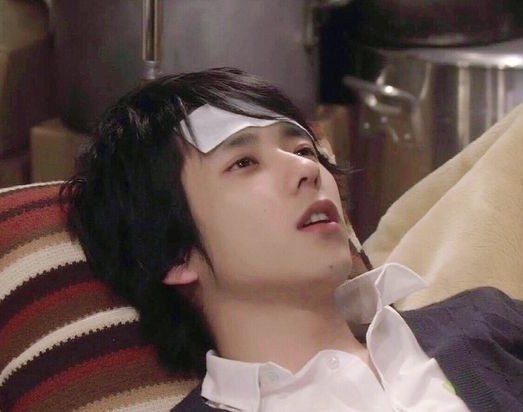 1do_nh's tweet photo. 2008辺りの二宮和也は一緒に死にたい系アイドル1位 ダウナーお兄さん https://t.co/kcLTF0vnKd