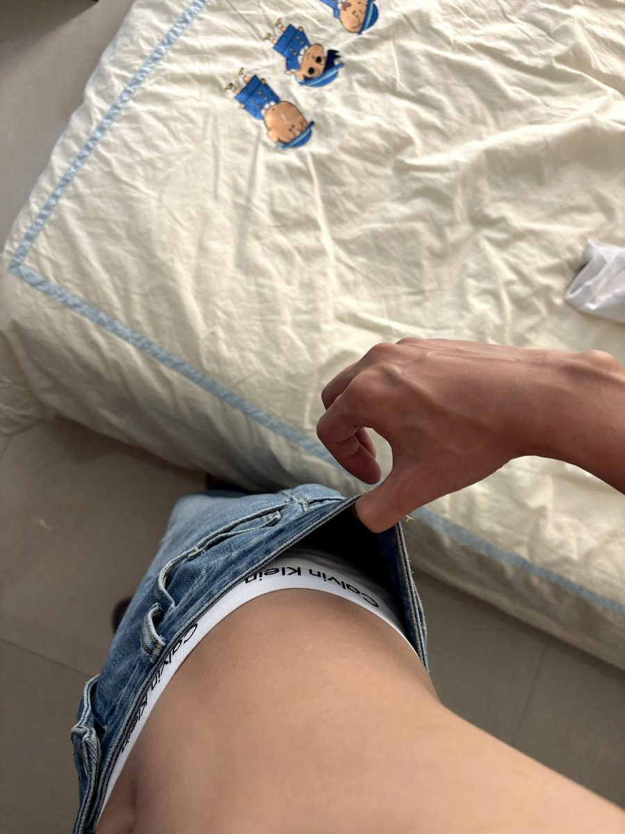 qq5721's tweet photo. 今晚不早睡 https://t.co/CvRXWQ9lGL