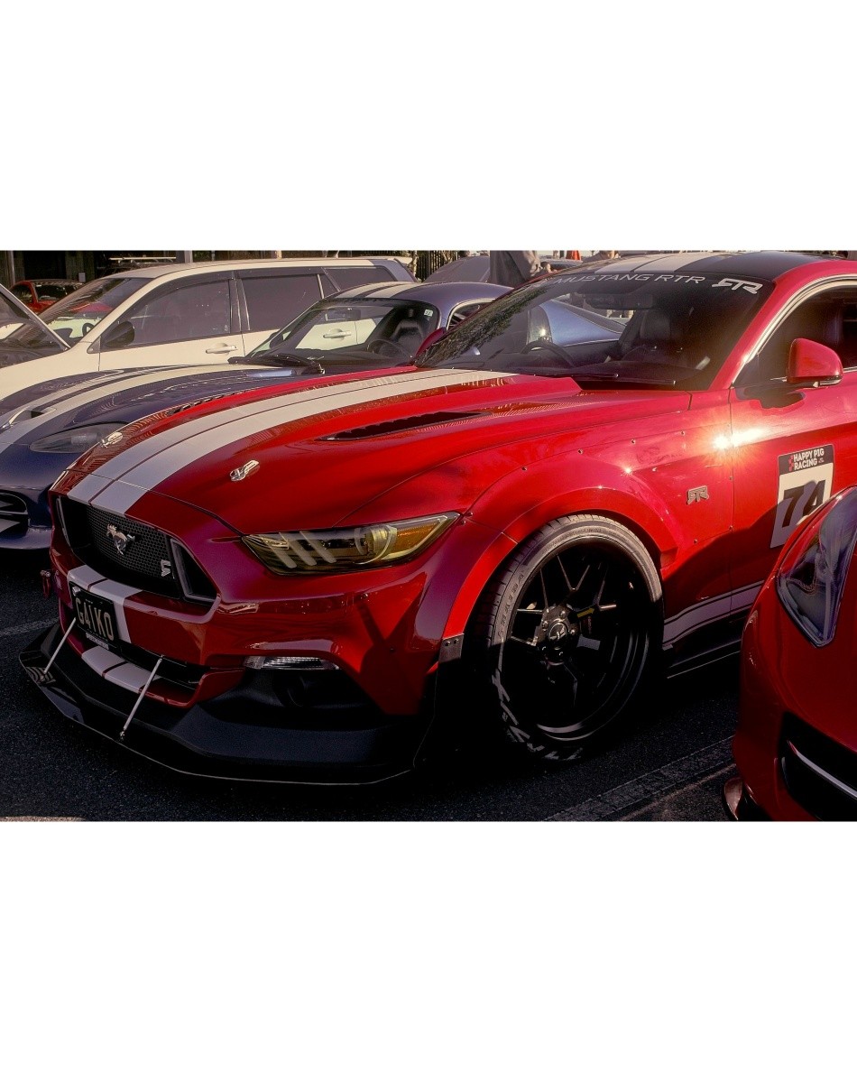 BelenFleispj's tweet photo. Day 1 of posting this Mustang until I run out of photos. The sunlight reflecting off the headlight—such a beautiful machine. If anyone knows G4IKO, please share. Thank you for bringing this beauty out for us to enjoy. https://t.co/InoREhJYip