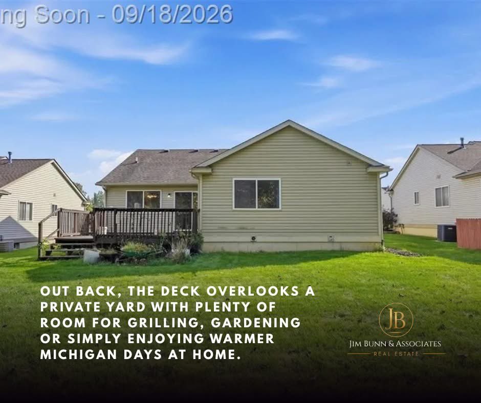 RyanAshhomes's tweet photo. Just Listed In Howell!🏡
🛌 3 Beds  🛁 2 Baths 📐 1,432 Sq Ft. 

🔑𝗙𝗘𝗔𝗧𝗨𝗥𝗘𝗦:
-🏡Set in Howell's desirable River Downs neighborhood.
-👨‍👩‍👧‍👦Bright main living space where vaulted ceilings add an airy feel.
-👩🏻‍🍳Spacious kitchen offers abundant cabinetry and countertop space. https://t.co/z23tJBxwtY
