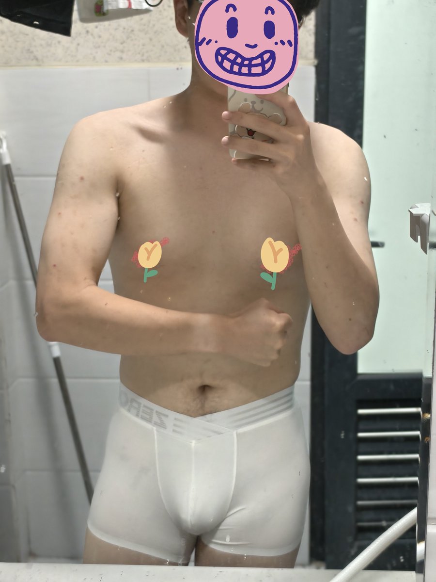 cyzhen666a's tweet photo. ⚠️⚠️NSEW⚠️⚠️
⚠️⚠️NSFW⚠️⚠️
⚠️⚠️NSFW⚠️⚠️

新买的内裤的白色款…感觉好诱人……🥵🥵
忍不住在阳台对着镜子拍了几张🥵

可能因为晚上吃了夜宵吧…肚子上的肉好明显…😭😭 https://t.co/1yncKHuKcw