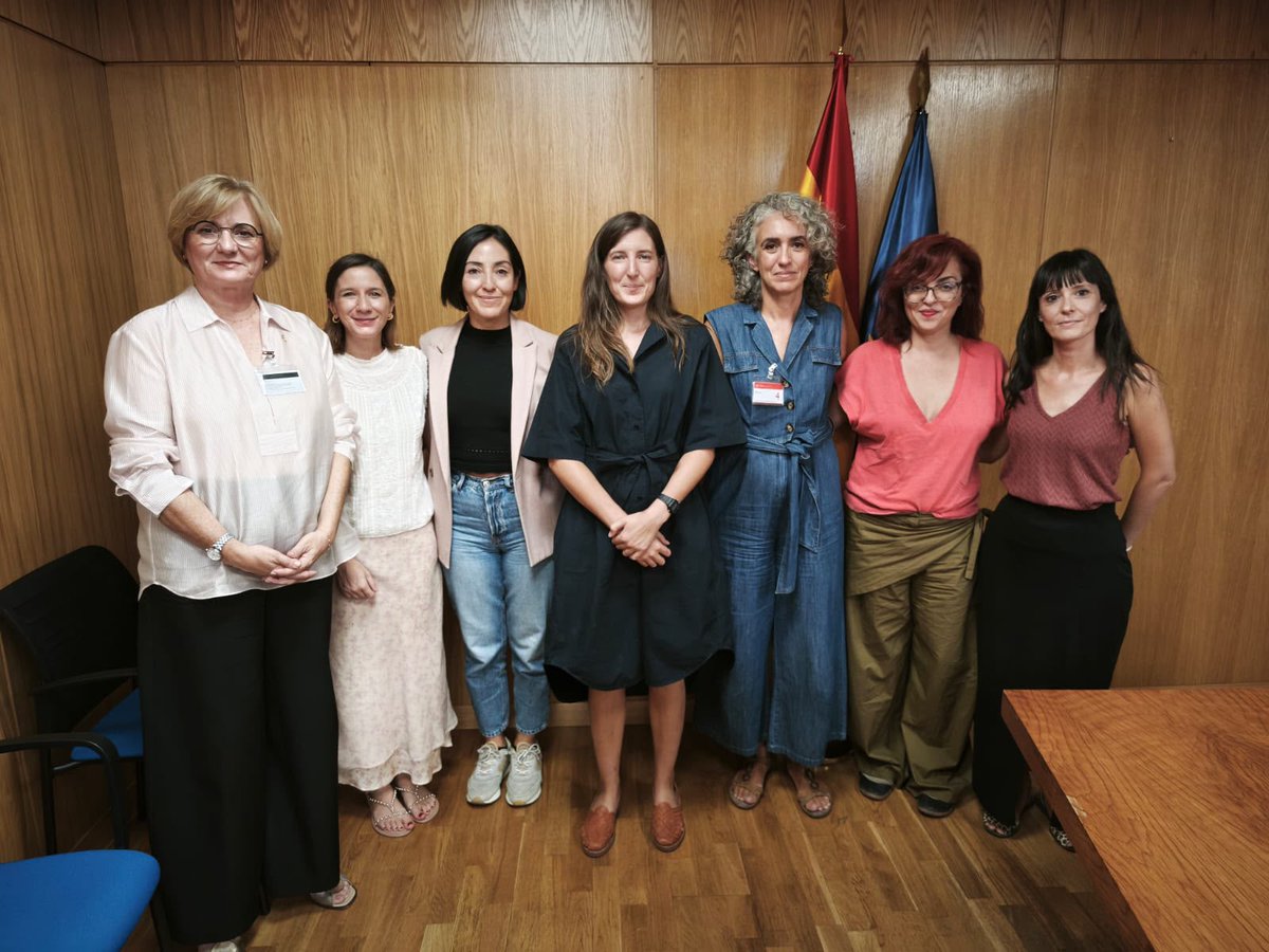 AEPCP's tweet photo. 🧠 Desde la AEPCP participamos en una reunión con @belengonzalezc , Comisionada de Salud Mental del Ministerio de Sanidad, organizada por @unicef_es, junto al @cop_psicologia  y @sepypna .

🤝Agradecemos la disponibilidad y sintonía con nuestras propuestas.

#AEPCP #SaludMental https://t.co/yklH8kyCNX
