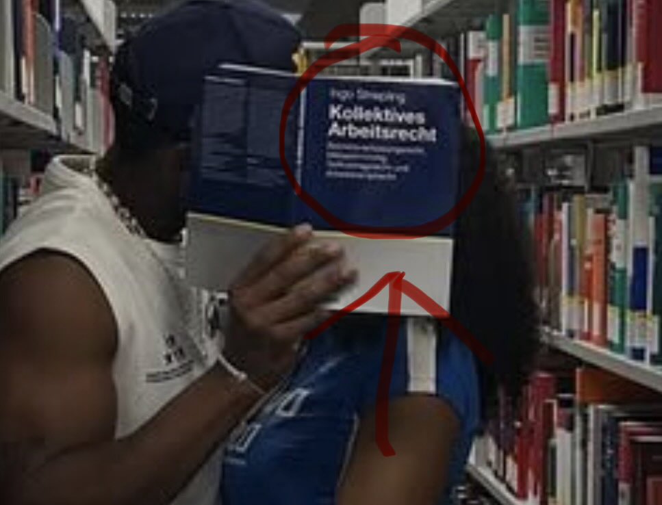 Volksurteil's tweet photo. @irumyuui1 Ja, wer kennt nicht das große, literarische Meisterwerk „kollektives Arbeitsrecht“?!  Selbstverständlich gleichzusetzen mit Goethe, Schiller, Heine usw. https://t.co/283QD7J5Ue