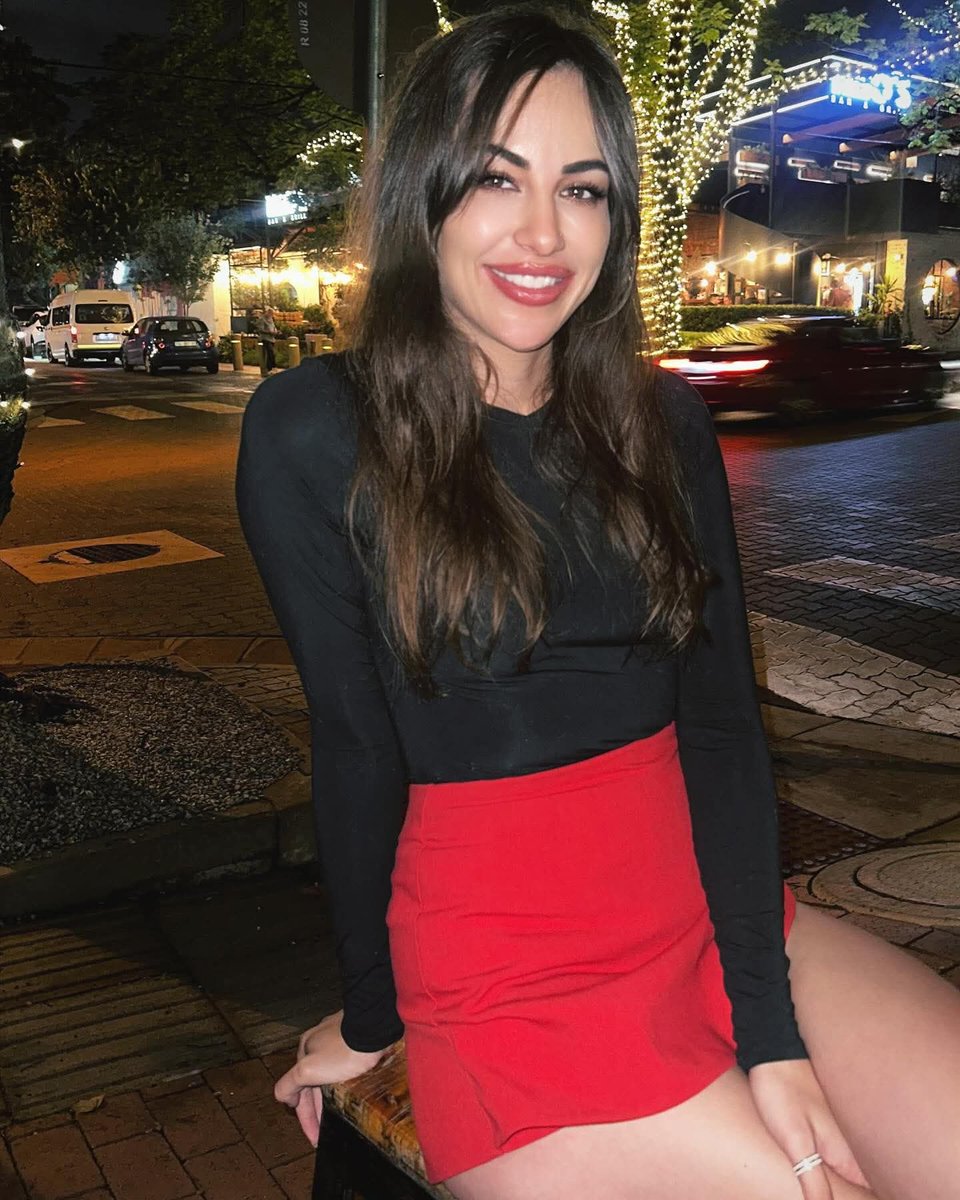 riooo7020's tweet photo. Awesome @AngieForfun 🥰❤️ https://t.co/H9i2N5wniD