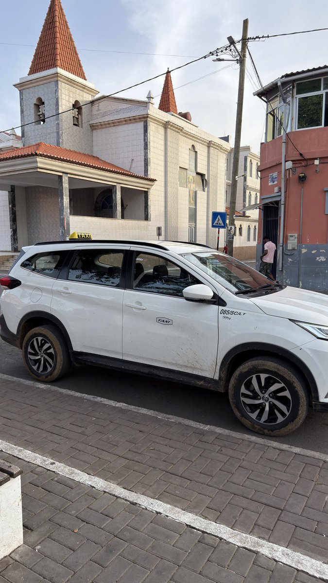 chefabbys's tweet photo. What Taxis Look like in Cape Verde. And they are everywhere , easy to transport https://t.co/cPtUiywLEr