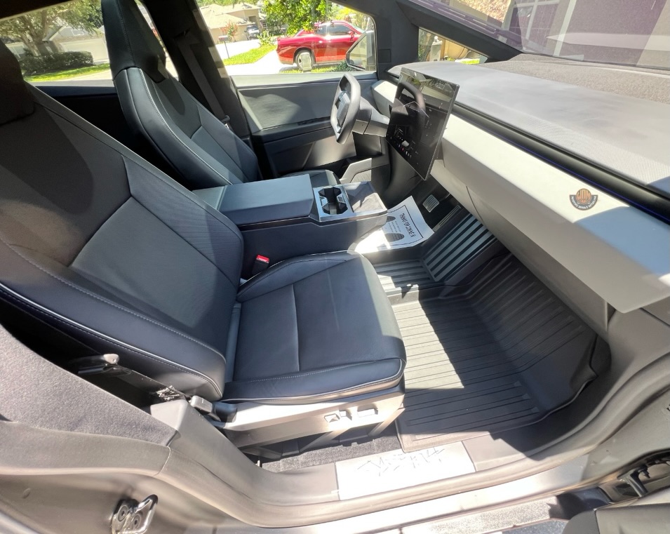 CletaLiburxg's tweet photo. Our client’s Tesla Cybertruck looks amazing after our Extreme Detailing service. Swipe through the photos to see the results. Ready to transform your ride? Call, text, or book online. Experienced, fully equipped, mobile, insured, and professional. https://t.co/tdFu7DnZU6
