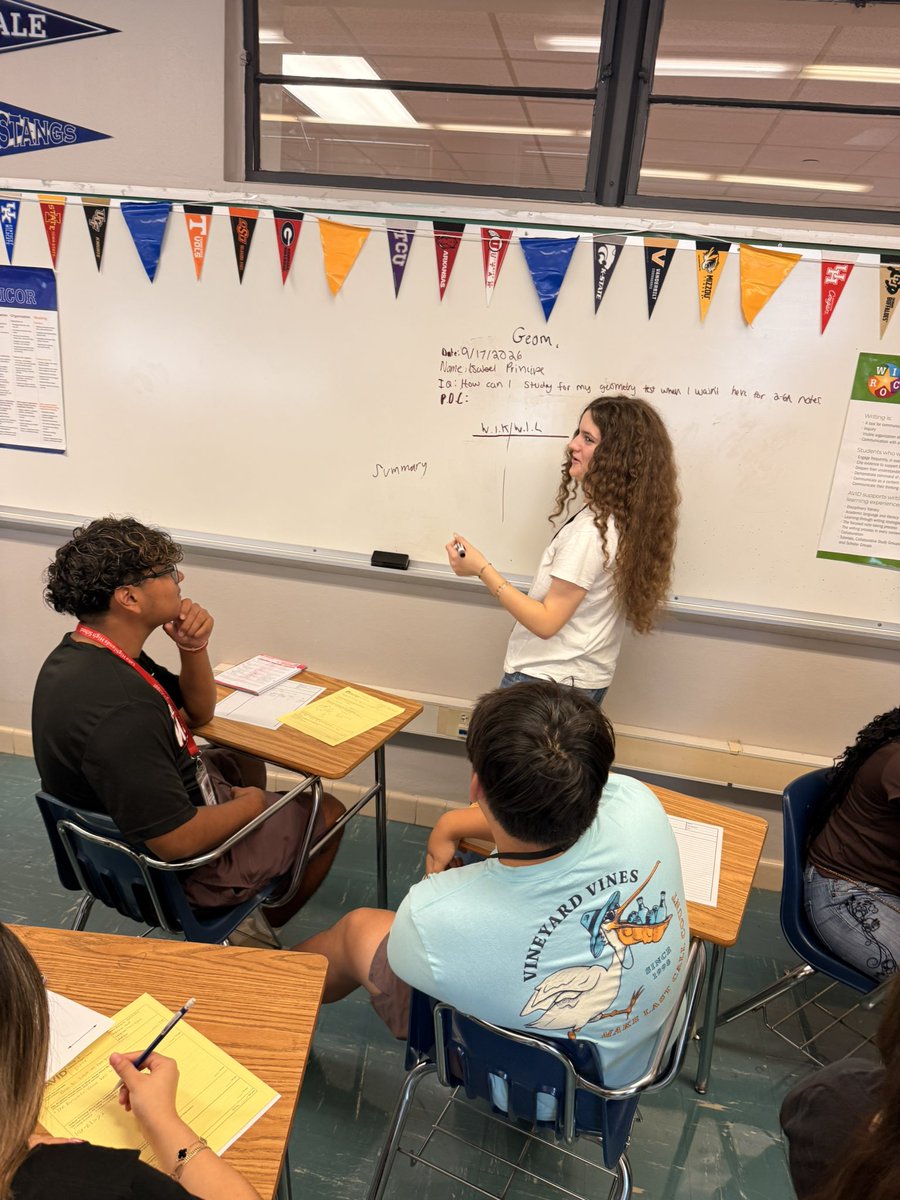 jeprincipal's tweet photo. These amazing @LakeHighlandsHS AVID sophomores are rockin tutorials! @VgarseeTackett #AVID4Possibility @kerrijones03 https://t.co/JuUlyUW0Nu