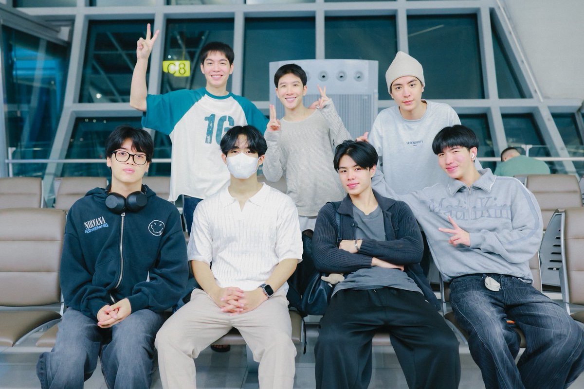 BarcodetinOFC's tweet photo. Barcode Tinnasit X &amp; IG update

Cr gmmtv 

@BarcodeTin
#barcodetin #CLO_VER 
#GMMTVFANDAY34INSYDNEY
#CLOVERFANSIGNINSYDNEY https://t.co/uMqwyBqIrv