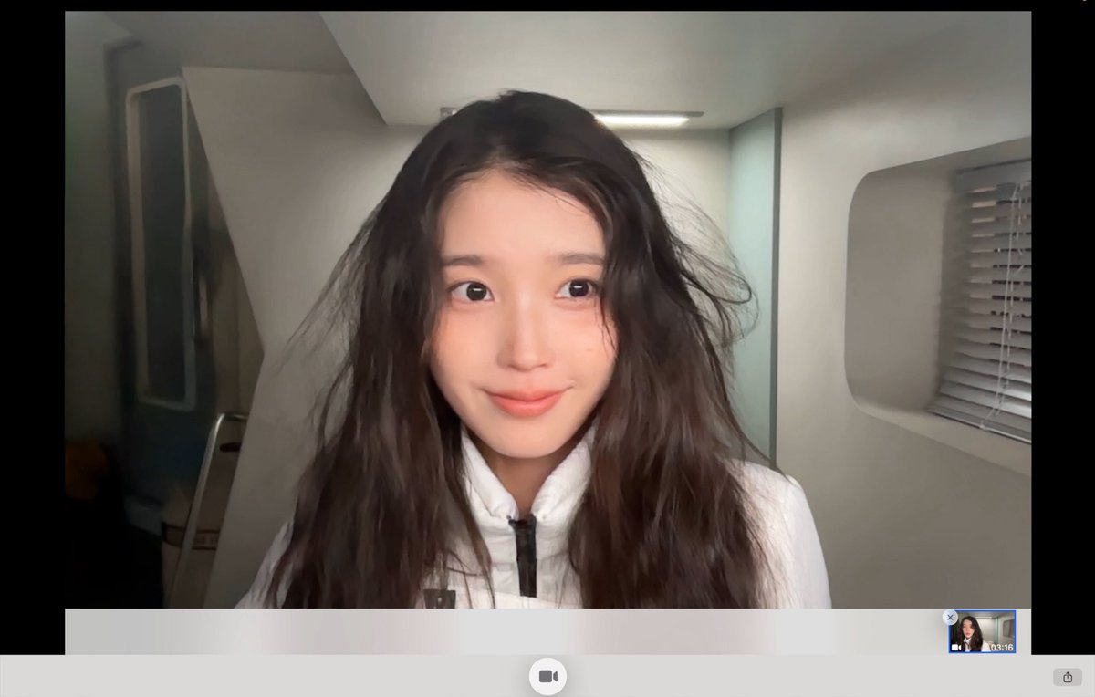 idjehzz96's tweet photo. #UAND1_8ESTSOULMATE
#아이유의_18년지기_소울메이트
#아이유 #IU
#IU_18th_Anniversary
#UAND1_8ESTSOULMATE https://t.co/DM6mJVBrXD