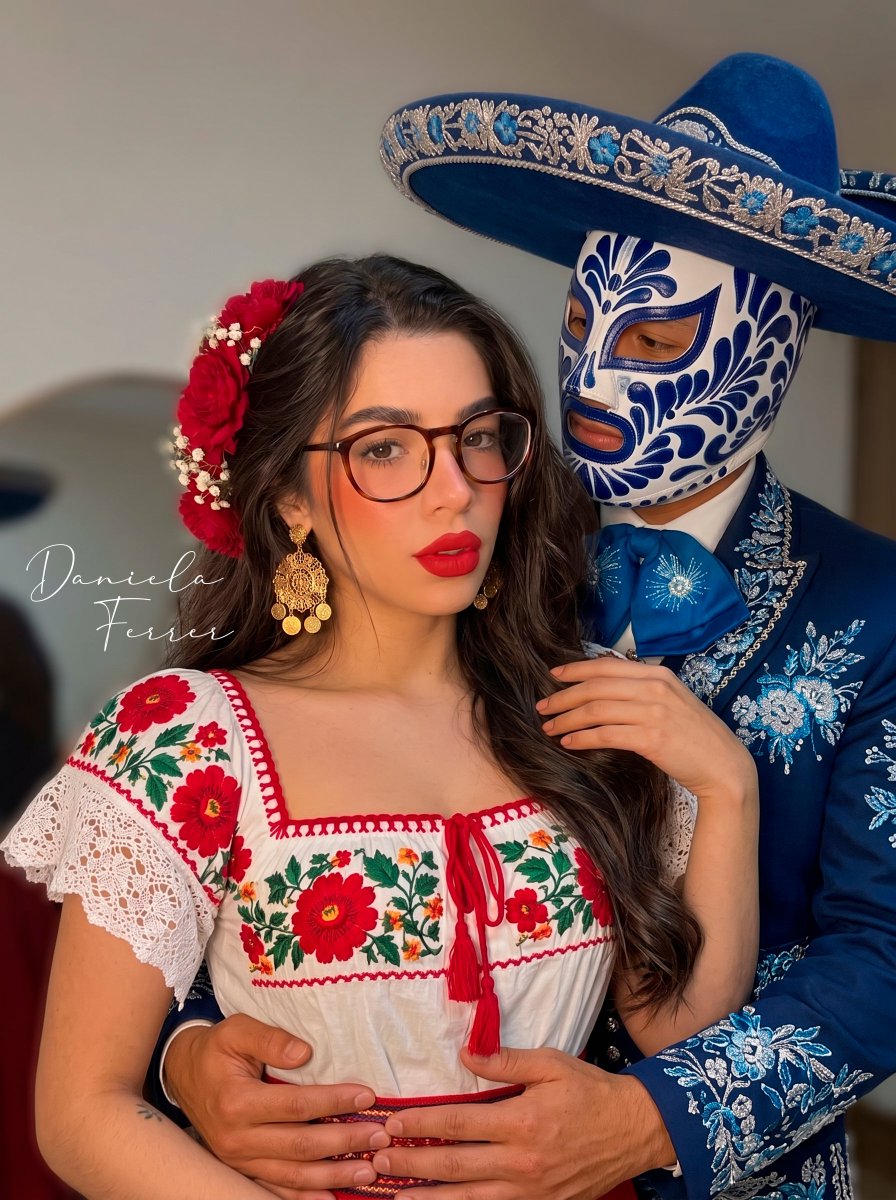 Uncle_Pipope's tweet photo. Que tal sobrinos!
A poco no se ve bien chula @Danielafer444 vestida así? 🤩😍
Vaya a darle mucho amor y en una de esas que venga a puebla hacemos que se vista de china poblana! https://t.co/bWIFFLkV8g