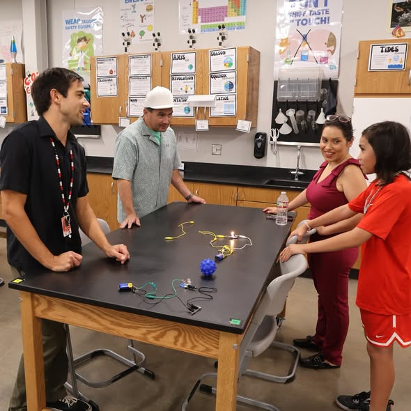 DelValleISD's tweet photo. A huge thank you to everyone who came out to our Family Connect Night at the Middle Schools, and to every family who joined us across all our district campuses for these events! https://t.co/hGO6YEP6c3