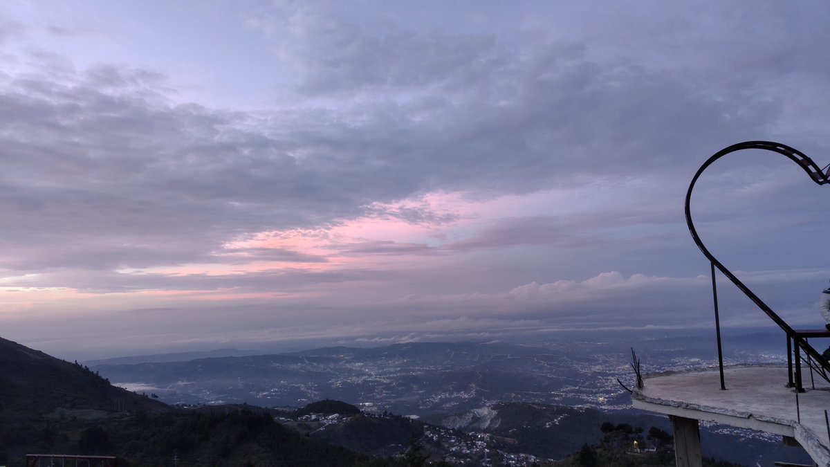 sj_dianaa's tweet photo. No hace falta preguntar qué tiene el cielo que inspira paz....! https://t.co/1fvoUv3vof