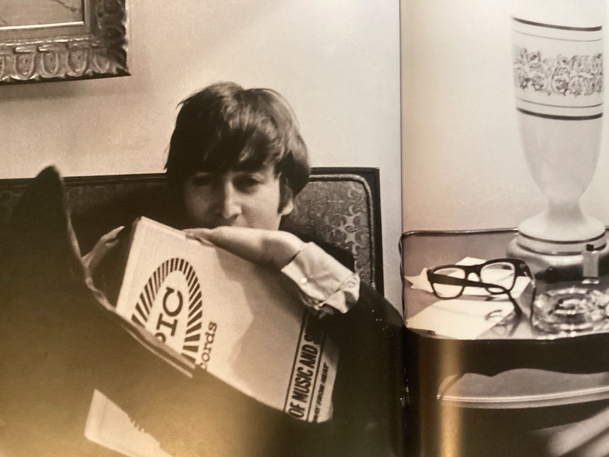 _eggshellseas_'s tweet photo. “john and his fabulous loose hips” thank you ringo https://t.co/jPMKk533YM
