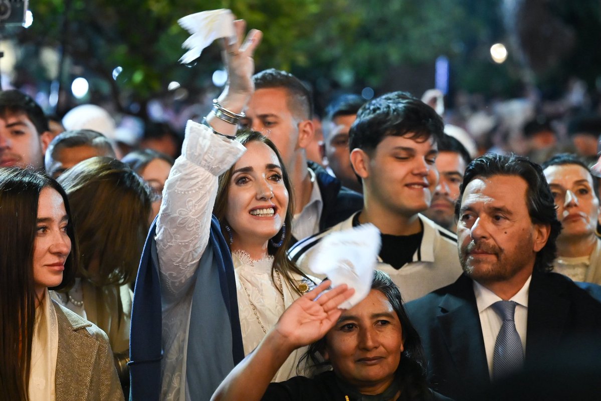 villarruelarmy_'s tweet photo. 📍 Salta | Fiesta del Milagro 2026

“Agradezco profundamente a todos los salteños por recibirme y permitirme compartir este momento tan especial, de profunda significación para quienes mantienen viva esta tradición año tras año.” 

- Victoria Villarruel - https://t.co/ujtq26JmuU