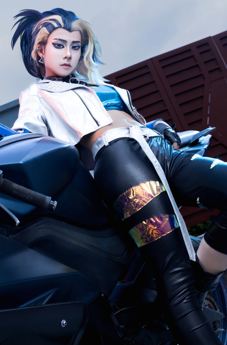 Hastumi_Fuko's tweet photo. Wait till new K/DA reveal
#akali #kda #LeagueOfLegend https://t.co/glApEGVsXW