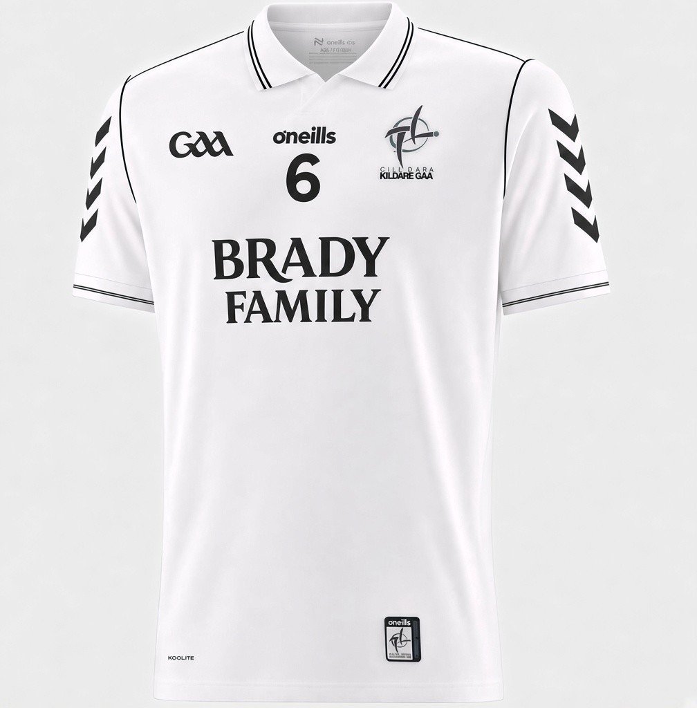 CillDaraTimes's tweet photo. An alternative design to the Kildare jersey with a nod to the early 90's. Traditionally the Kildare home jersey has been predominantly white, the goalkeeper shirt black &amp; the change strip the provincial green of Leinster. #Gaa #KildareGaa https://t.co/ycmksTo6BE