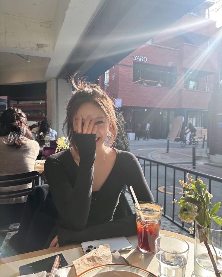 jonqsaeng's tweet photo. AM to PM: never switching off with @Ningnqng https://t.co/2uHtY289kF