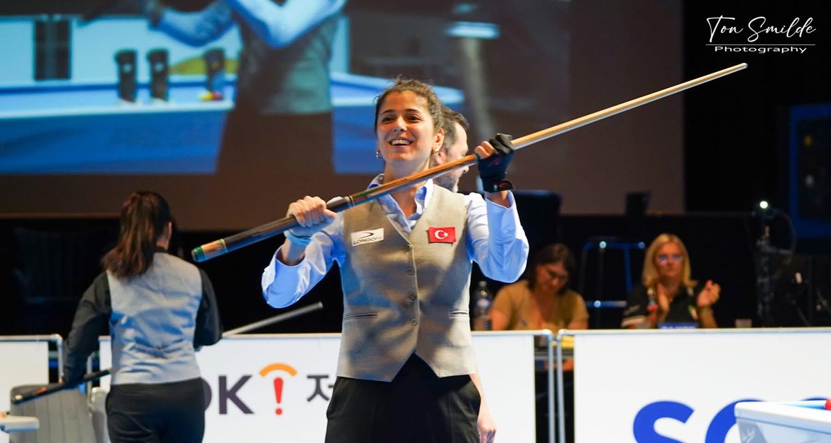 bilardofed's tweet photo. 🏆🇹🇷 GÜZİN MÜJDE KARAKAŞLI DÜNYA ŞAMPİYONU!

Fransa’da düzenlenen Kadınlar 3 Bant Bilardo Dünya Şampiyonası’nda milli sporcumuz Güzin Müjde Karakaşlı, DÜNYA ŞAMPİYONU oldu! 🇹🇷🎱
 
Tebrikler Güzin 💪 https://t.co/zuopA1ISAX