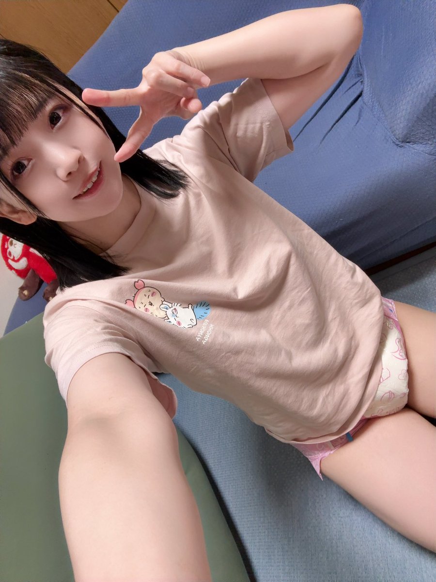 mayupippiii's tweet photo. 新しいオムツとオーバーオール♡
@LittleforBig さんに提供いただきました🍼
かわいすぎる〜！！So cute(  '  '  )♡
色合いもデザインも全部が最高に可愛い😍
お部屋でくつろぎながらこんな可愛くいられるの…大優勝ですﾃﾝ(ง ˙˘˙ )วｻｲ
#abdl #littleforbig https://t.co/XUN9oHCzxc