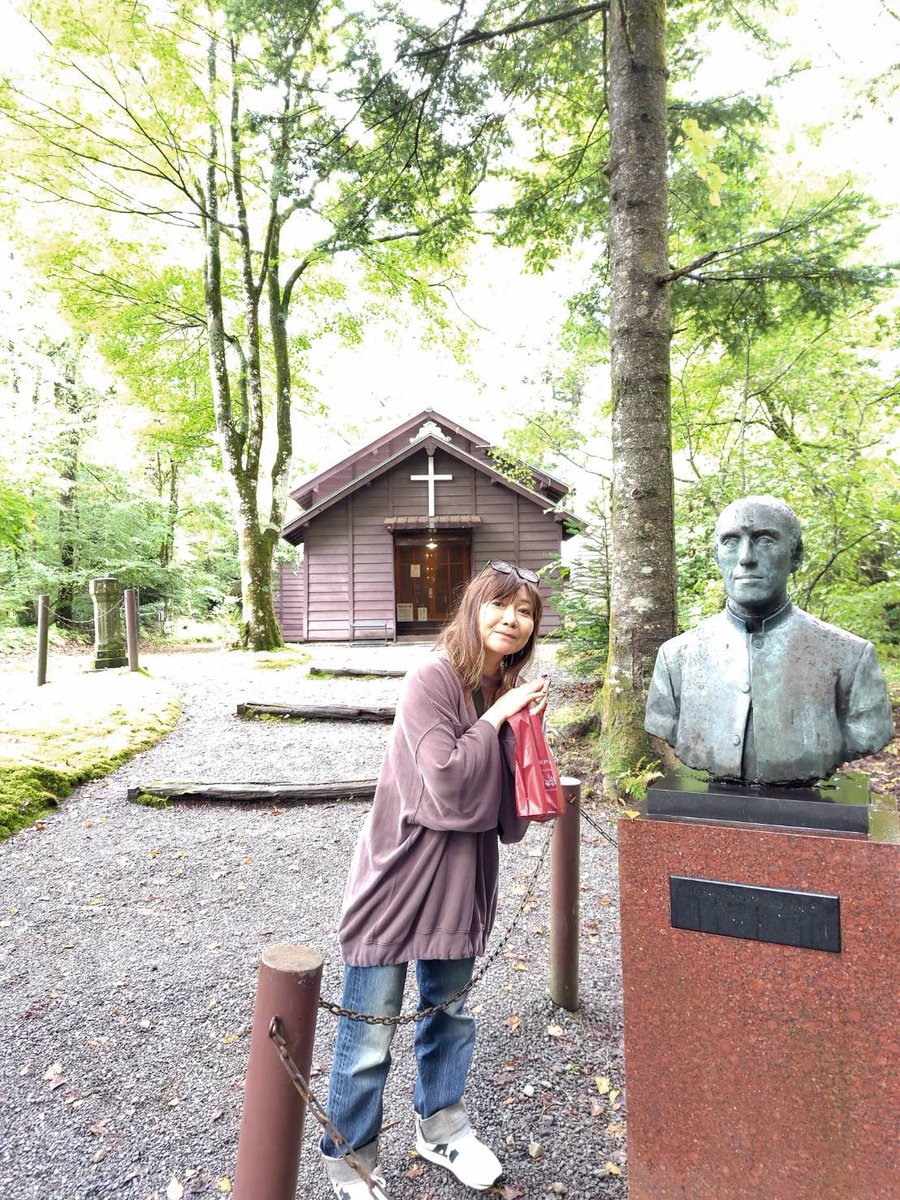 sanapoe's tweet photo. 旧軽井沢で朝からジェラート屋さん。
フラフラとしてお土産買ったり、お茶したりで堪能したので、車山経由で息子の行きたい諏訪大社まで行きましたよ。今回は秋宮だけ。何度も行ってるけど何でか好きなところ。
またいつか。
我が家の楽しい夏休みが終わりました。 https://t.co/tvvj2AEI1B