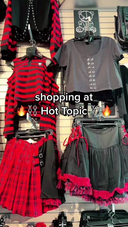Rouoko's tweet photo. @ZenlessWorld I know where she is buying her clothes. https://t.co/i51sY42wYH