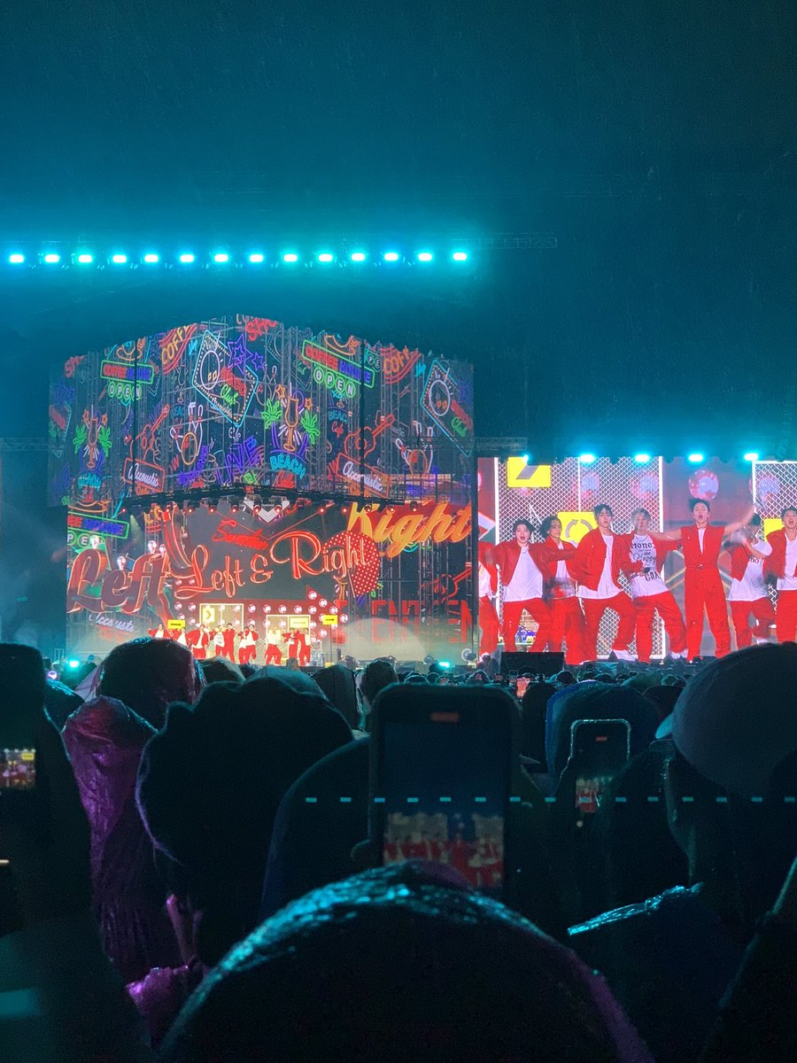 88O37's tweet photo. KANGENNNNN BE THE SUN ERA SKSKSKSK hujan hujaanaannn https://t.co/Uuzb4bMVRn