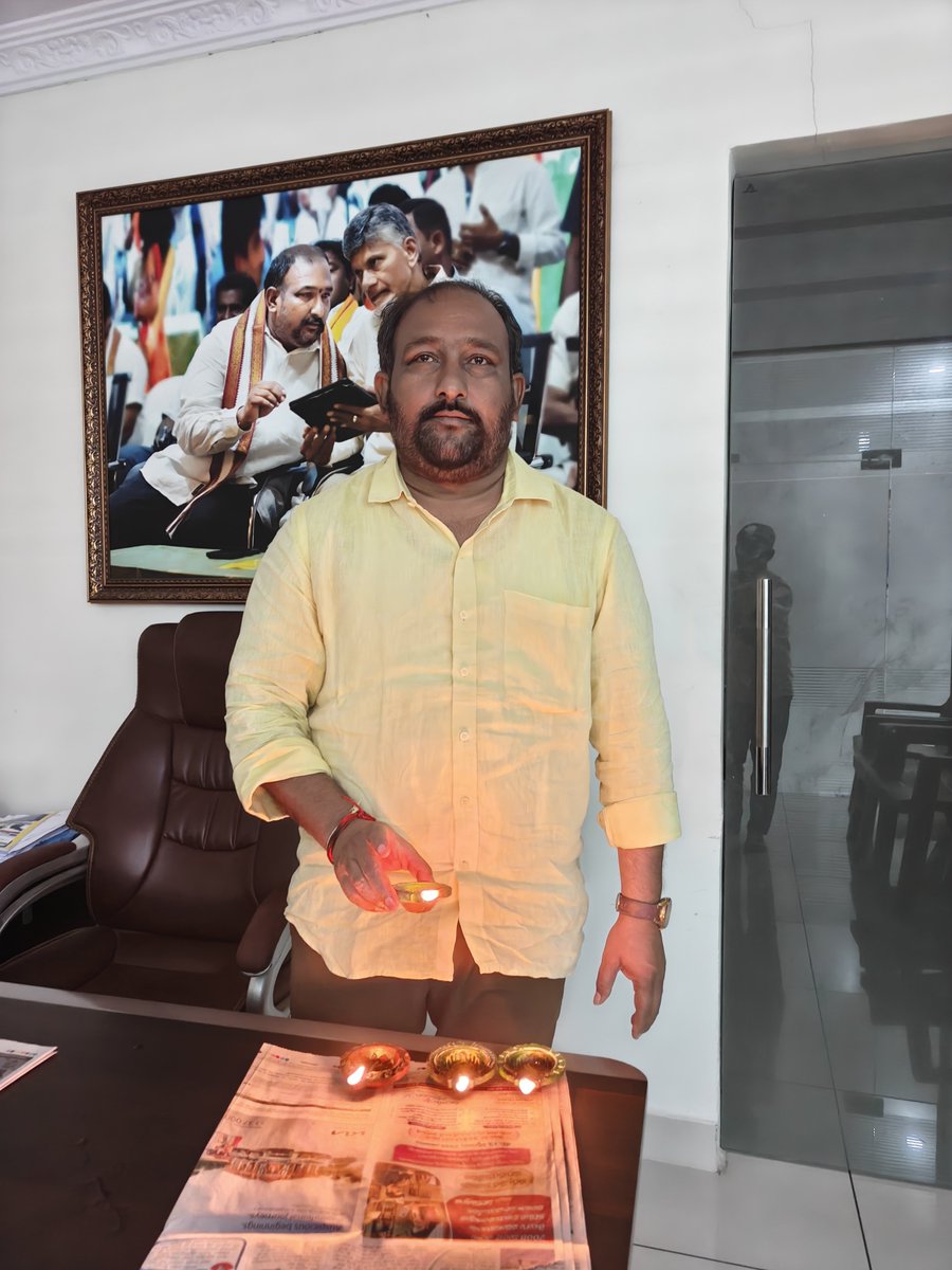 RRRTDP's tweet photo. ప్రధాని నరేంద్ర మోదీ గారి జన్మదినం సందర్భంగా ఆయన 25 ఏళ్ల ప్రజా సేవా ప్రస్థానాన్ని పురస్కరించుకుని ఈరోజు  “ఒక దీపం.. ఒక ఆశీర్వాదం.. ఒక సంకల్పం”ఆశీర్వాద దీపం కార్యక్రమం నిర్వహించి, ప్రధానికి పుట్టినరోజు శుభాకాంక్షలు తెలియజేయడం జరిగింది.. 

#SevaSankalpAbhiyan #HappyBirthdayModi #AshirwadKaDiya