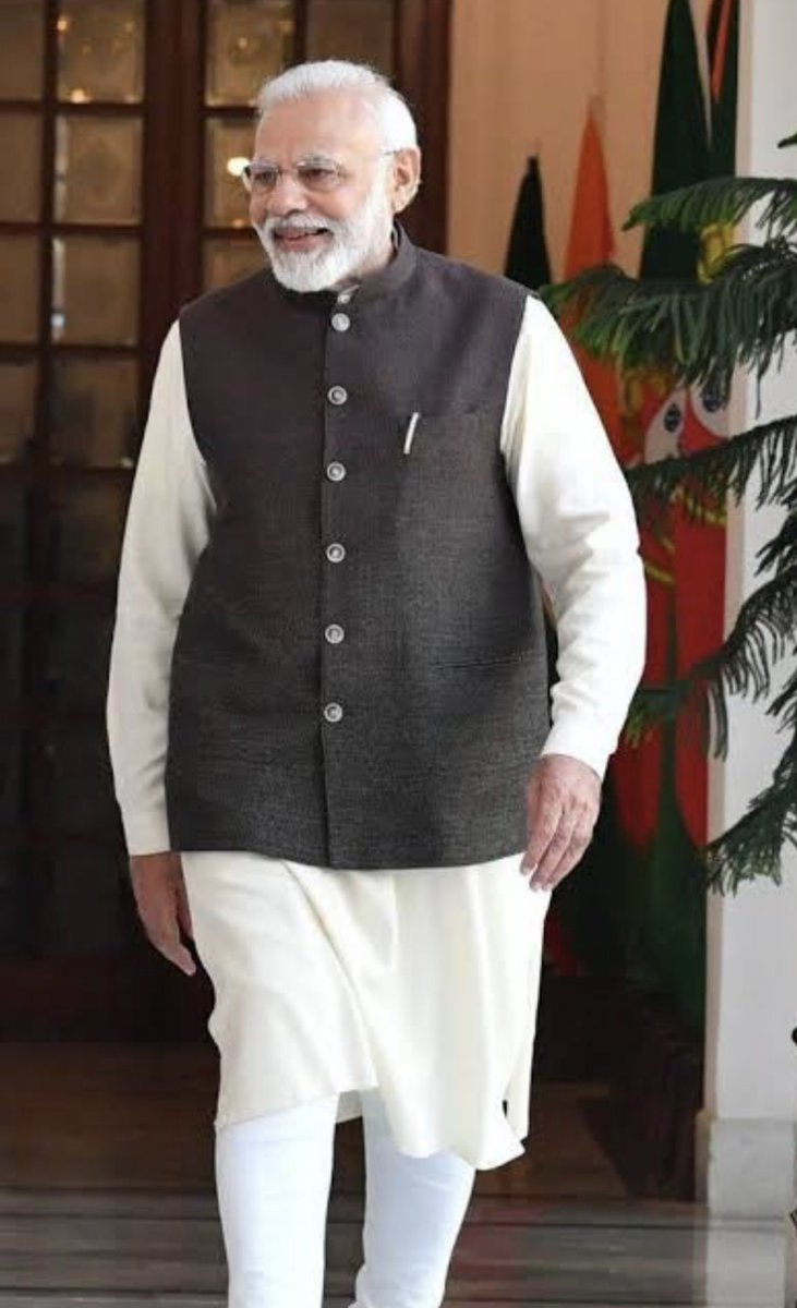 isinghajit's tweet photo. देशसेवा को  सदैव समर्पित ,कर्तव्य निष्ठ और महान व्यक्तित्व आदरणीय @narendramodi जी 🙏❤️🎂🇮🇳 को जन्मदिन की हार्दिक शुभकामनाएँ। 🇮🇳🙏
आपका संकल्प, आपकी ऊर्जा और आपका नेतृत्व देश के लिए प्रेरणा है।
#narendramodiji https://t.co/BrXU6KZtVC