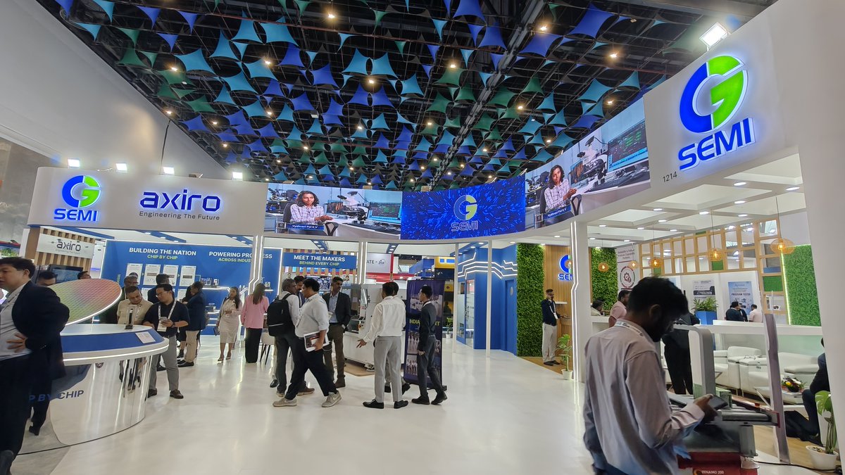 dikshayadav_'s tweet photo. A day full of Whitepill at SEMICON India :) 

@amargov thanks for pushing me into covering the semiconductor sector. 

It was day 1 and hardly CEOs, operation heads, supply chain heads were getting any free time. Crazyy energy. Also my first time at the SEMICON. https://t.co/sVBGjbhXxL