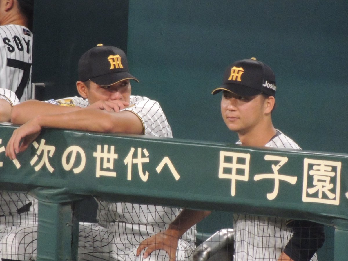 ma___0235's tweet photo. スタッフの方だけでなく西純矢さんのお膝もさわさわしてた井坪選手、、🤭
甘え上手なキャラなのか、、と密かにキュンとしました🥺笑 https://t.co/e8KJfU19N6