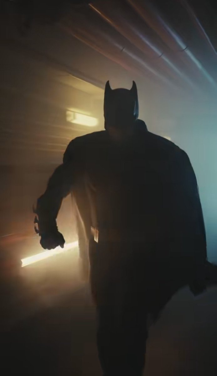 BoinkBuzz's tweet photo. 🚨 First Potential Look at James Gunn's DCU Batman Suit

Insider Reports &amp; Industry Scoopers suggest that a glimpse of the Gotham Knight will be shown in the post credit scene for "MAN OF TOMORROW" https://t.co/Q0n91IbJfF