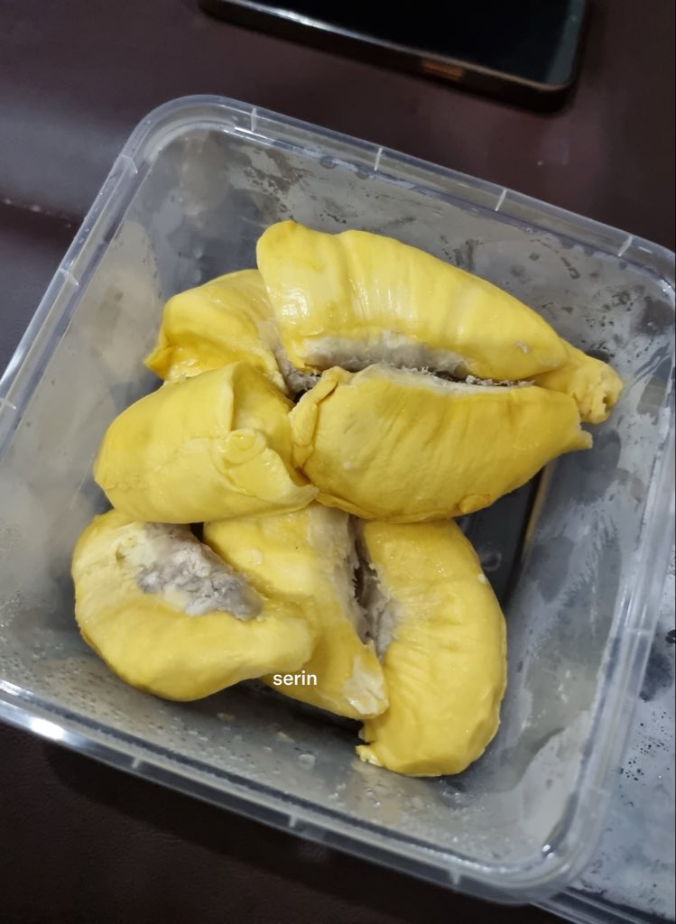 hopefulhob's tweet photo. kalian suka durian atau ngga? rate 1-10 donggg😋 https://t.co/bO98gUgxCt