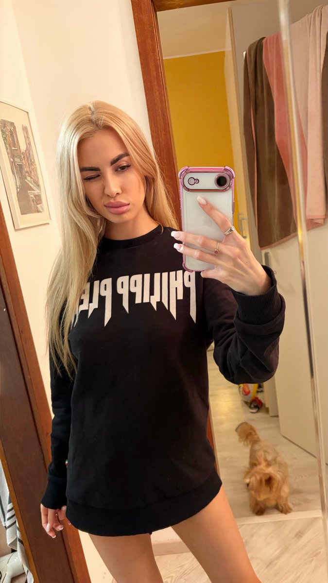 dianassassy's tweet photo. Comfy🖤🤍🐾

Gemütlich🖤🤍🐾

#nsfwtwt #austria #sassy https://t.co/d5Me3xIH3g