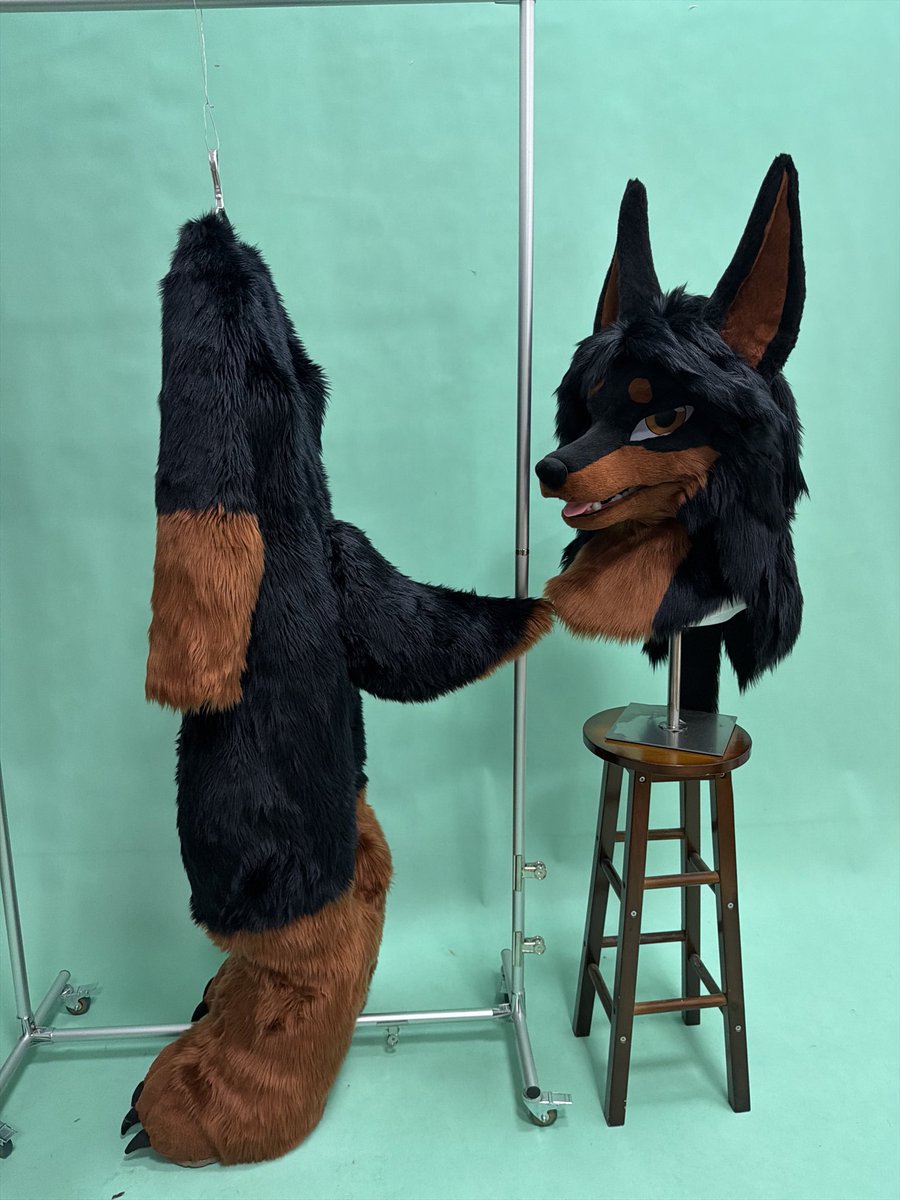 Ruby_protogen's tweet photo. Doberman fullsuit commission display
We don't just produce protogen
https://t.co/PJhrLFg2na
#fursuitcommission #rubyprotogenstudio #vcr #fursuit https://t.co/XeEsWJaH5b