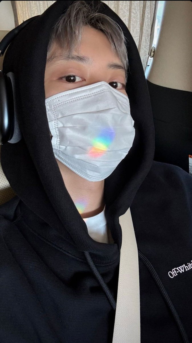 blackoutIoey's tweet photo. chanyeol im bored lets recreate these https://t.co/FQBKwR517R