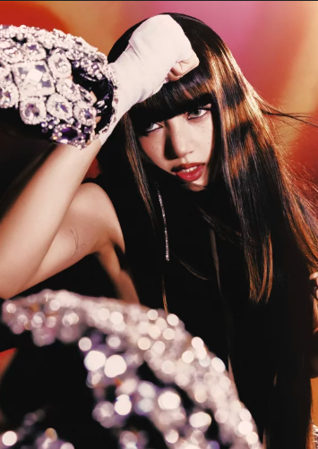 AboutMusicYT's tweet photo. Lisa is confirmed to perform at the 2026 VMAs. https://t.co/Adm6W40D0f