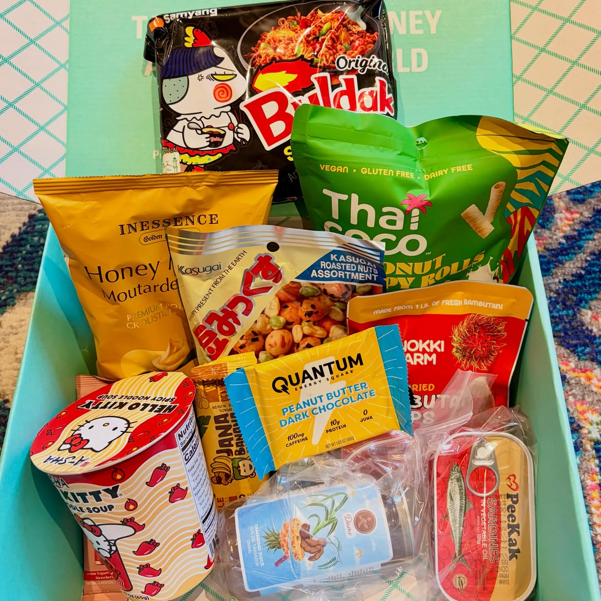 Trytheworld's tweet photo. @tastetheuniverse #ad BEST package from @trytheworld snacks from Korea, France, China, Japan, Canada, Spain, Vietnam, Brazil, Ghana, Taiwan, USA, and Thailand all in one box. This can be yours too with a $10 discount using tastetheuniverse2026

#goodeats #globaleats #trytheworld #eatingtheworld
