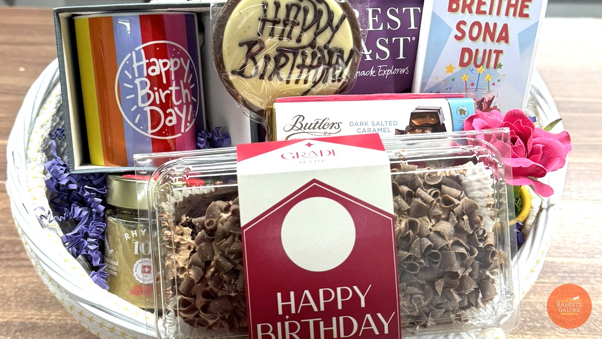 BasketsGalore's tweet photo. Today's Gift Basket Of The Day was the "Birthday Special Gift Basket" 🎂 

https://t.co/jAu5qT8bFk

Follow &amp; RT to enter #prize draw to #win a Gift Basket. 

More info via our blog. 

#giftbasketoftheday #gifts #competition #giftbasketsrule #birthday https://t.co/oFxd8lsdHr