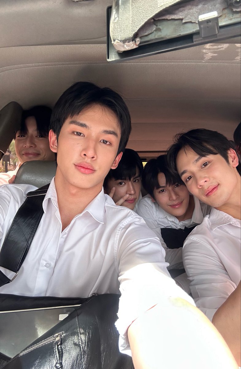 swensurf's tweet photo. คิวเเรกจบไปคิวต่อไปมาเลยสาดไปสมาชิค
#RoommateChaosQ1 https://t.co/c1Tni3wrIV