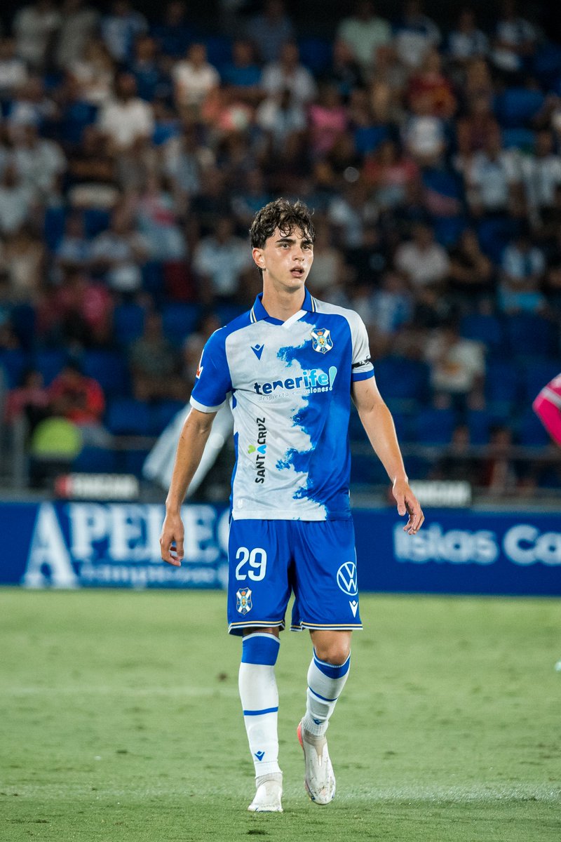 CDTOficial's tweet photo. 🌍 Dani Fernández convocado por la @Sefutbol #Sub19 🇪🇦 para los próximos entrenamientos internacionales.

🙌🏼🙌🏼 ¡Enhorabuena, Dani! ⚪🔵.

@CdtCantera #TanNuestro #APorLaSegunda https://t.co/3D1M1yNXdA