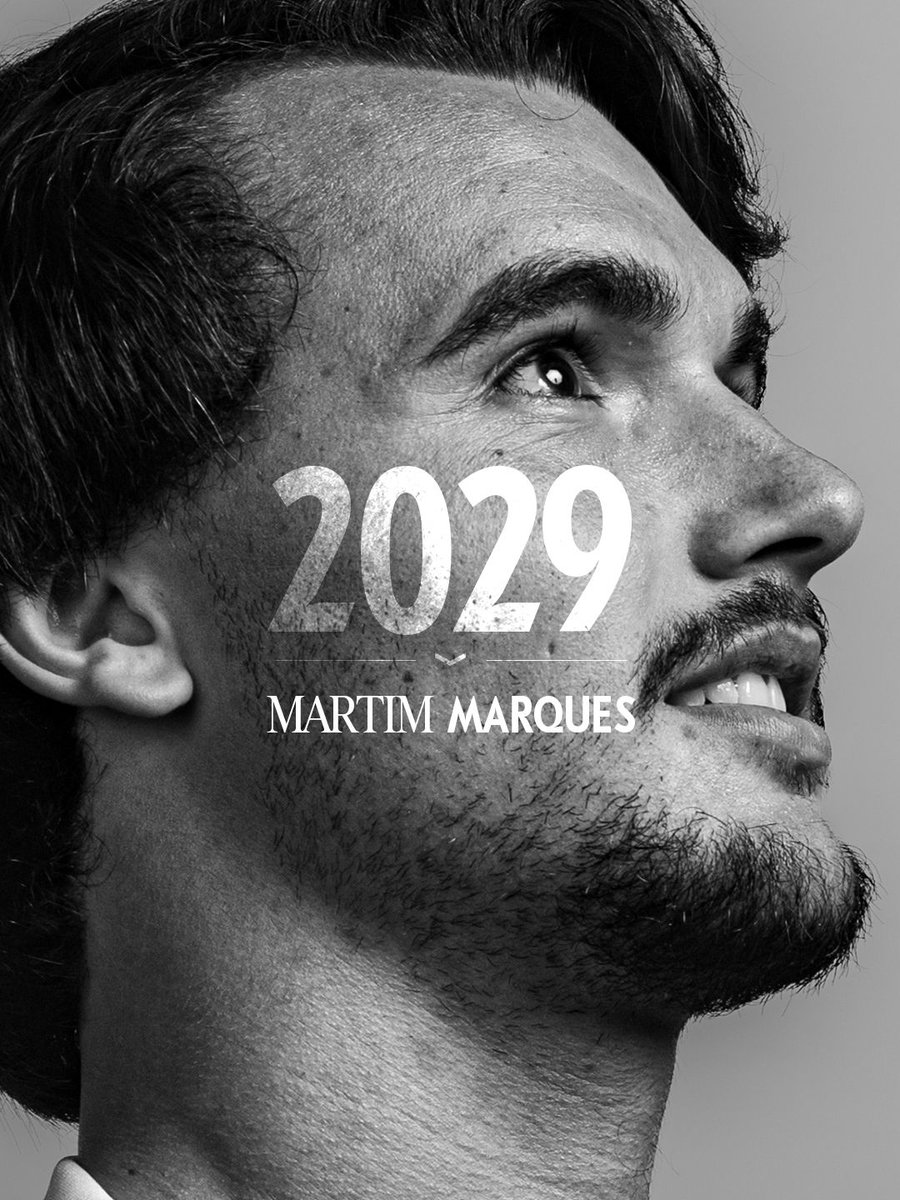 FCLugano1908's tweet photo. 𝗠𝗔𝗥𝗤𝗨𝗘𝗦 2️⃣0️⃣2️⃣9️⃣

Il nostro Martim, arrivato a Lugano nell'estate del 2023, ha compiuto un importante percorso al quale il Club intende dare fiducia e continuità.

Con questo rinnovo contrattuale, Marques vestirà la maglia del FC Lugano fino al 30 giugno 2029.

Muitos parabéns, Martim 🤍🖤

Maggiori info 👉 https://t.co/K1FgehZSHf

#noibianconeri