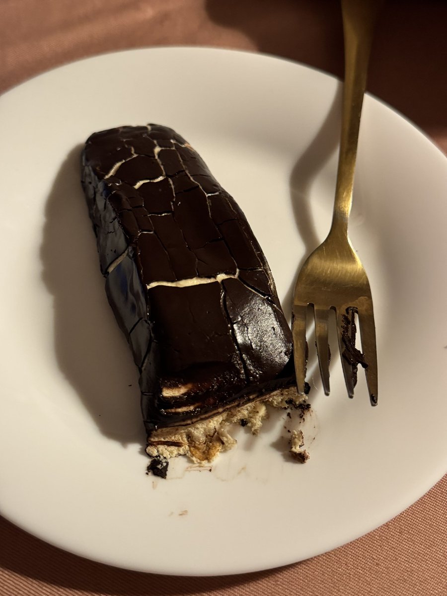 poppincals's tweet photo. MICROWAVE!!!!! YOUR!!!!! PROTEIN!!!! BARS!!!!! https://t.co/kis8zfipwg
