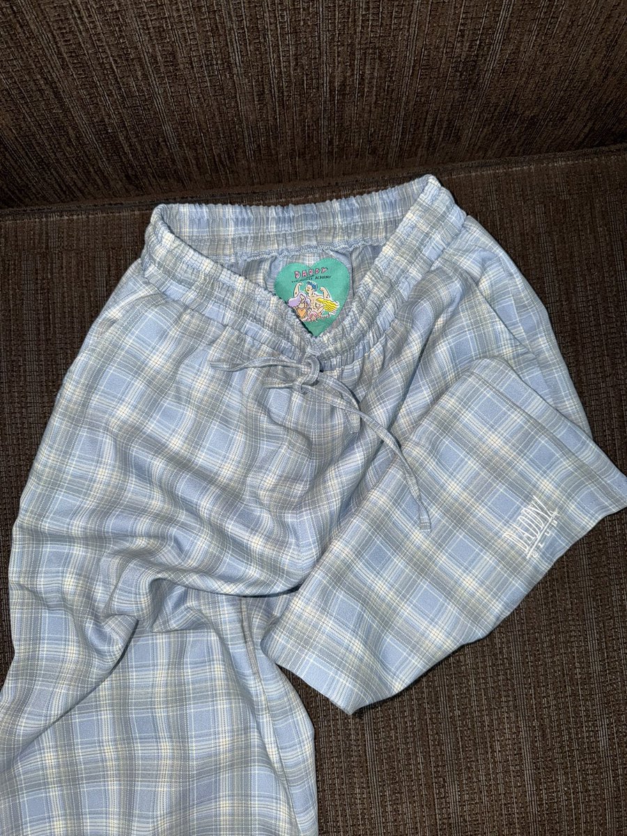 byjayee3's tweet photo. DADDYCLUB Garry Jorts 👚 
ไซส M เอว 30-32 สะโพก 38-40 ยาว 25
สภาพดีมาก 100%

230 รวมส่ง📦

📩 สนใจ dm เลยค่า
#ส่งต่อเสื้อผ้า #เสื้อผ้ามือสอง #ส่งต่อเสื้อผ้ามือสอง #กางเกงมือสอง #กางเกงยีนส์ #กระโปรง #โล๊ะตู้มือสอง #เสื้อผ้ามือสองสภาพดี https://t.co/tARg15ZTLv
