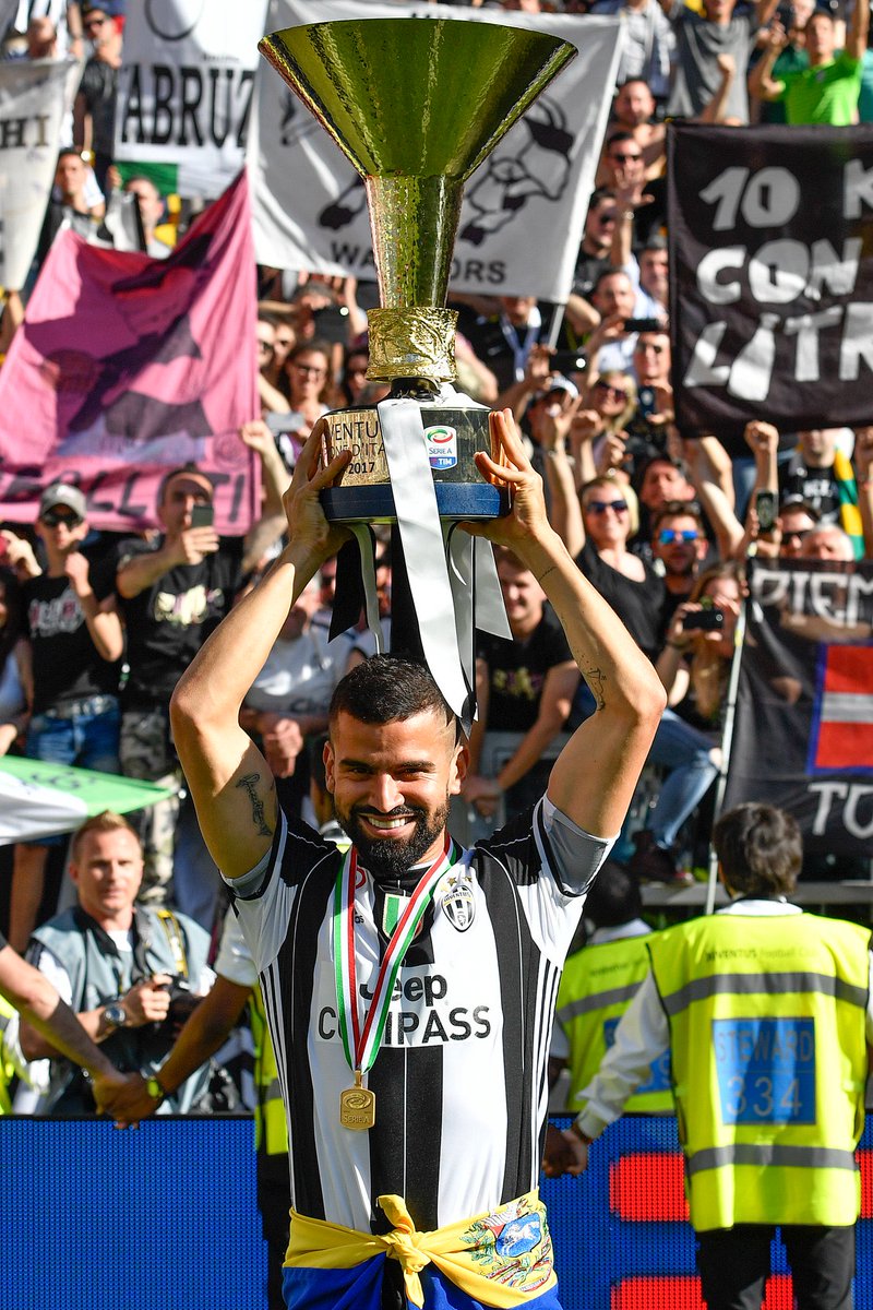 juventusfcen's tweet photo. Tomas Rincon calls time on his playing career ⚪️⚫️

Good luck in retirement, Tomas! 🫶 https://t.co/7pfbOetEnm
