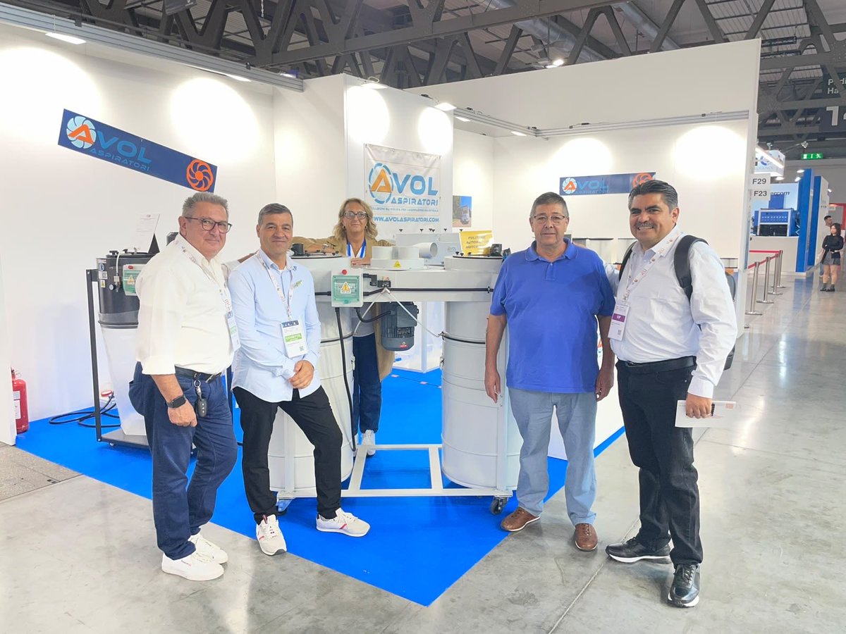 cicegGTO's tweet photo. 🇮🇹⚙️ MAQUINARIA QUE TRANSFORMA

Desde Milán, CICEG participa en SIMAC Tanning Tech 2026, referente internacional en maquinaria, tecnología e innovación para el calzado, curtido y marroquinería.

🔩 Conocemos nuevas soluciones, tendencias y tecnologías.
#CICEG100años #SIMAC2026 https://t.co/MrBLjmnJmY