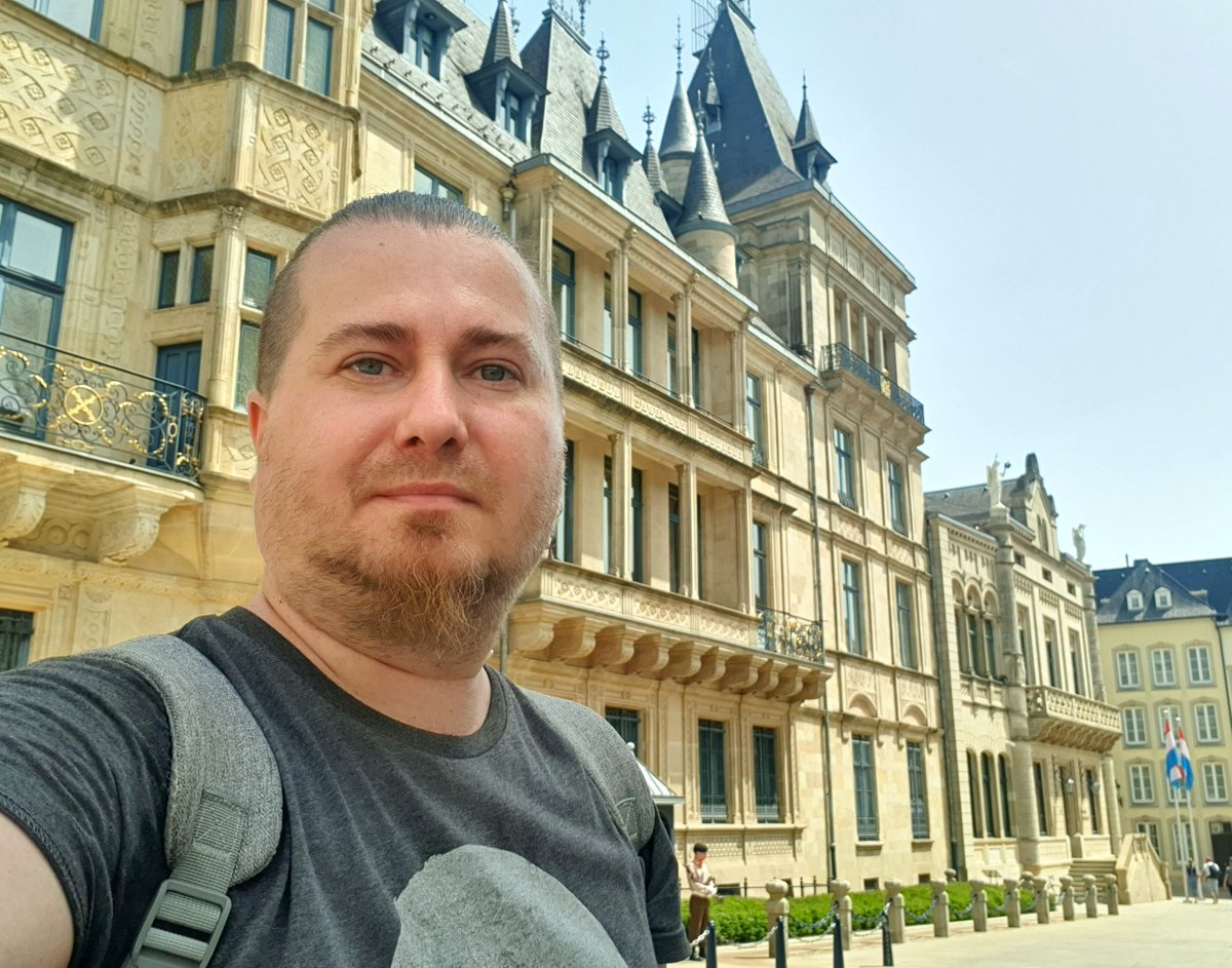 mrSleza's tweet photo. Дворец Великих Герцогов и я

#travel #luxembourg https://t.co/3IRCcOW98F