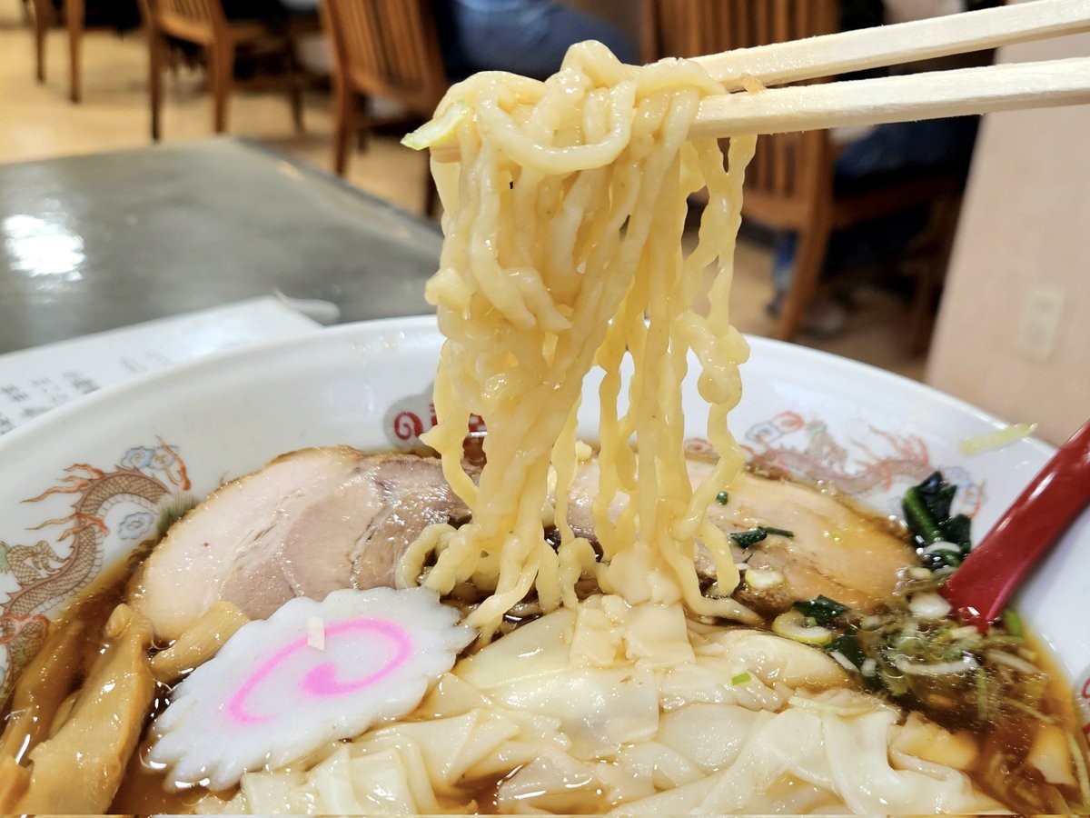 MSZM8's tweet photo. 2026.04.09
福島県西郷村の「白河手打ラーメン かづ枝食堂」で麺活🍜
食べログの白河ラーメンランキング5位の人気店✴
ワンタンメンとミニチャーシュー丼を注文⤴️
手打ちの縮れ麺も、鶏ガラ主体の醤油スープも、チュルンチュルンのワンタンも文句無しに美味😋
チャーシュー丼も抜群に美味しくて満足✨ https://t.co/cqPNoe1iux