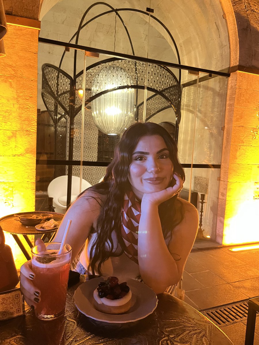 TheRabsh's tweet photo. o zaman iyi ki doğdum✨ https://t.co/Toezpynv20