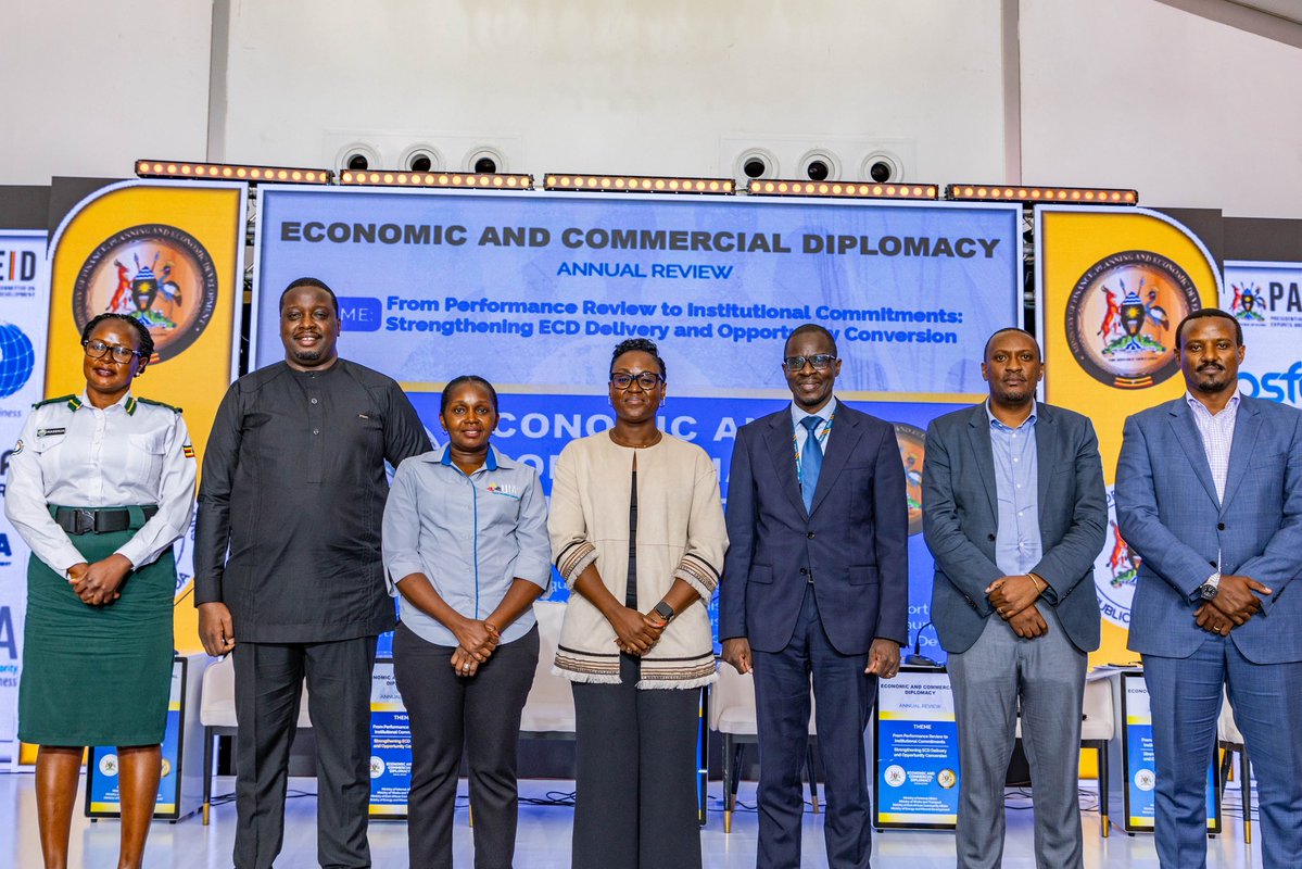 UgandaMFA's tweet photo. #ECD ANNUAL PERFORMANCE REVIEW 

The evening session focused on immigration policy and border management, examining home-grown immigration systems, average visa issuance timelines, revenue mobilisation at border points, relations between Immigration and the private sector, integration of URA and immigration systems, and the automation and optimisation of border systems and visa platforms to facilitate cross-border trade.