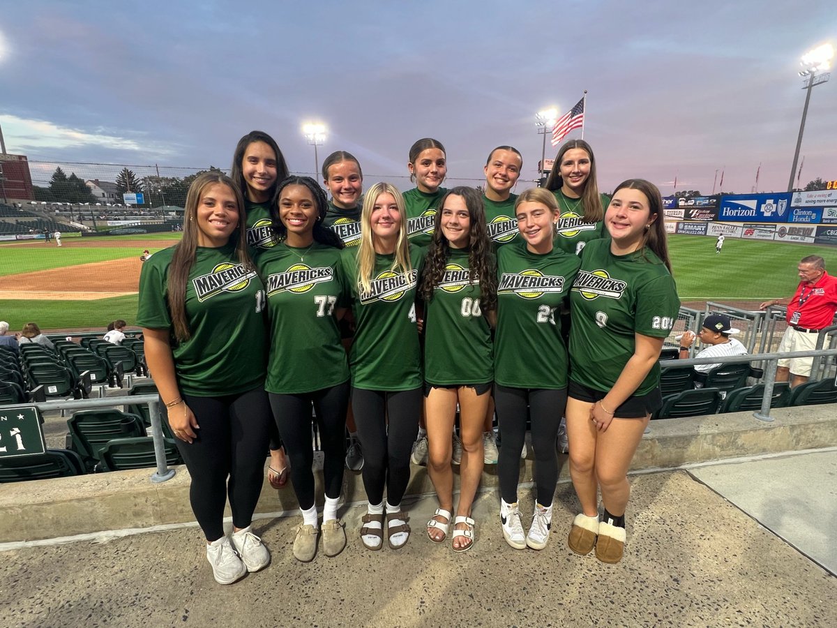 kikipitcher1529's tweet photo. It has been exciting few weeks after summer season. I started my Sophomore year, got to spend time with family, my awesome teammates and get some practice in as well. I am looking forward to the Fall Season 2026. Lets do this 😄🥎 https://t.co/o2j1LR8Yyy